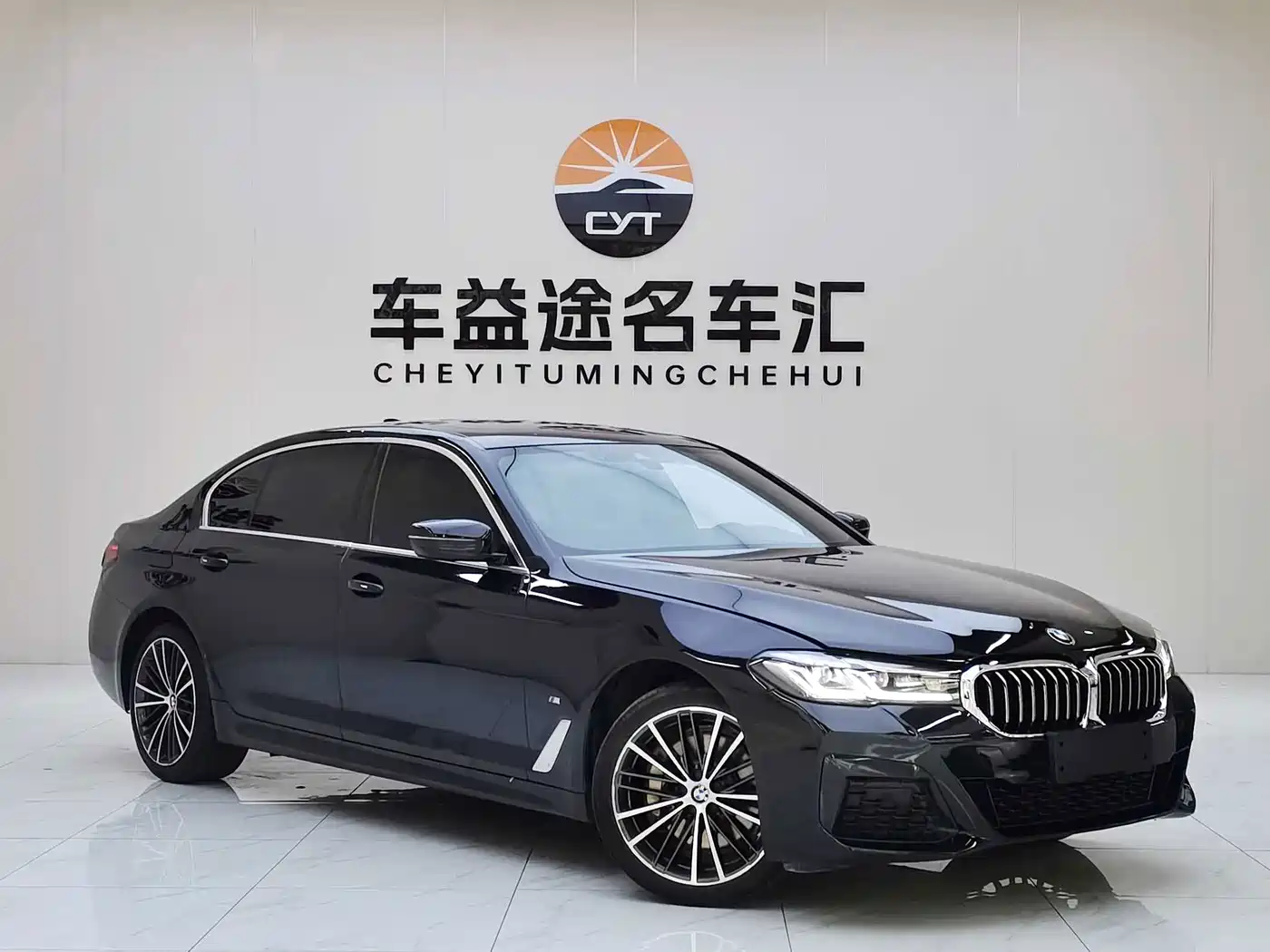 Фото 3 - BMW 5 Series
