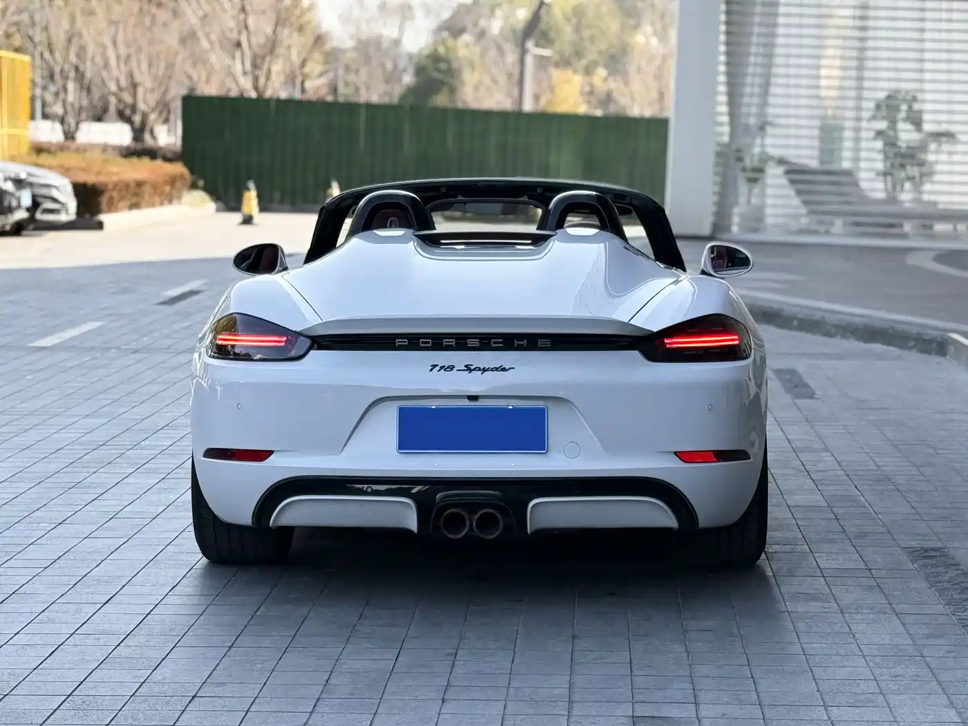 PORSCHE 718