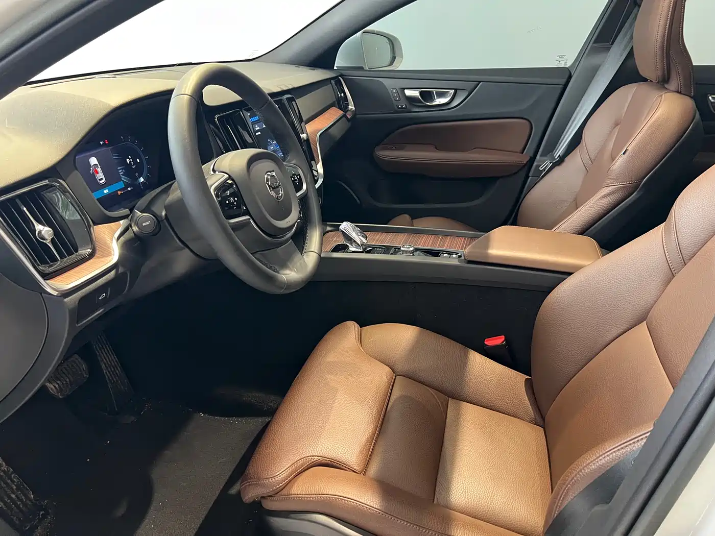 Фото 9 - Volvo V60