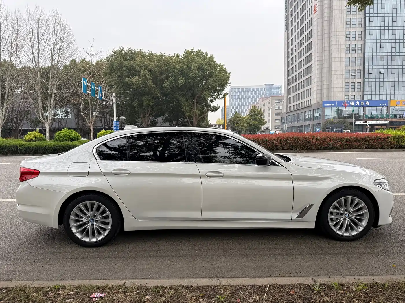 BMW 5 SERIES NEW ENERGY