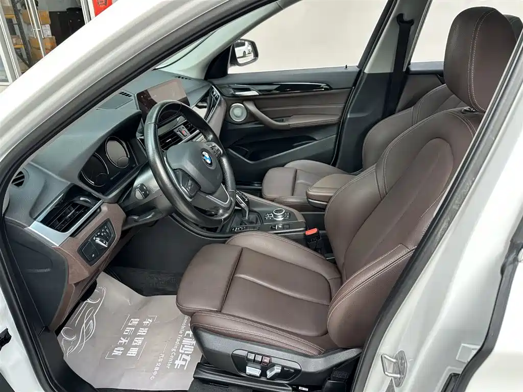 BMW X1 2021 sDrive20Li Fashion фото 10