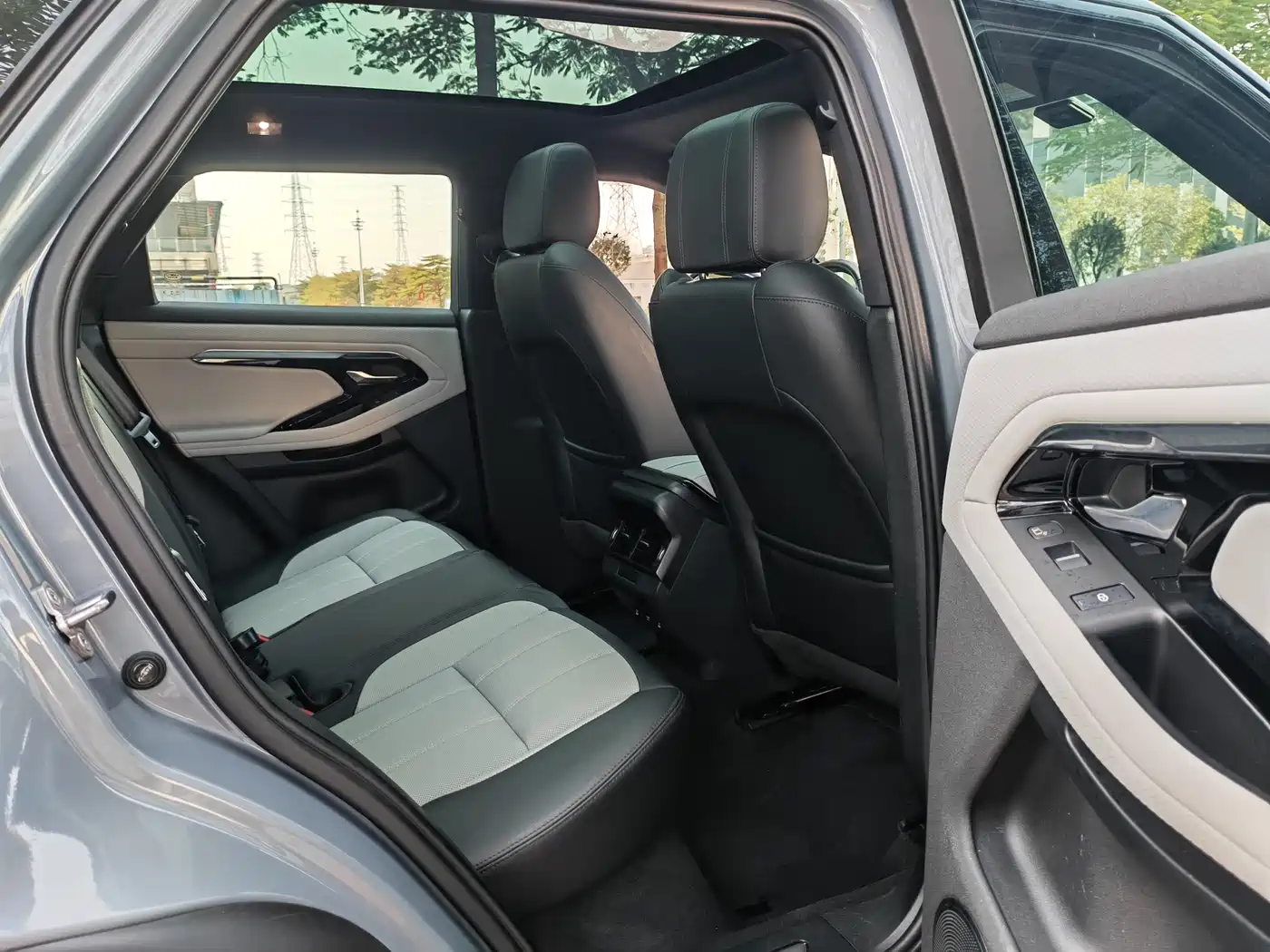 Land Rover Range Rover Evoque 2020 249PS R-DYNAMIC HSE Luxury Custom Edition фото 13