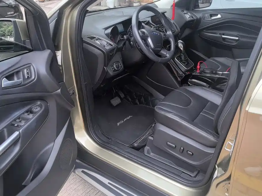 Ford Kuga 2015 2015 2.0L GTDi 4WD Sport