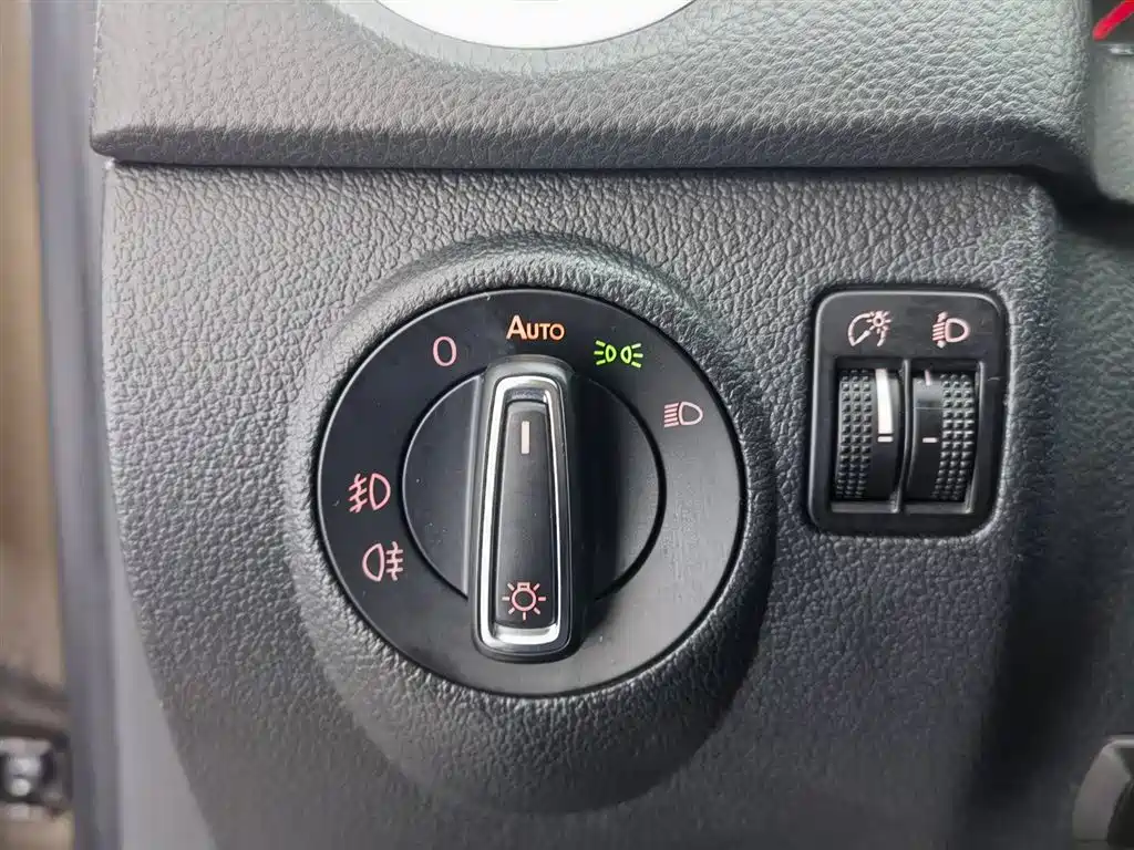 Volkswagen Tiguan 2016 Model 300TSI Automatic 2WD Luxury Edition фото 21