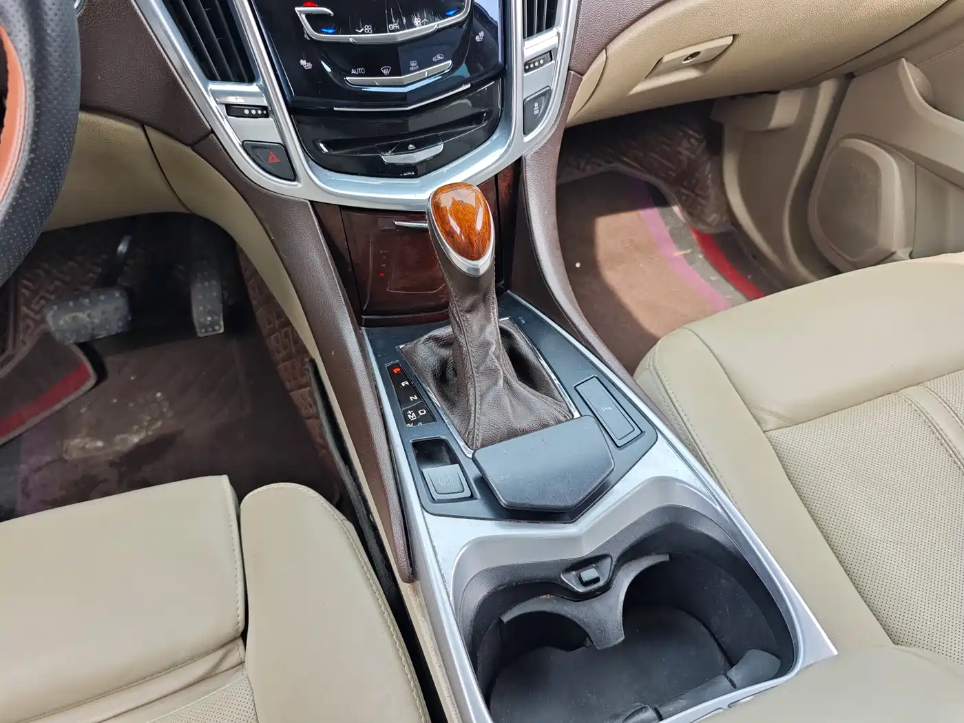 Cadillac SRX 2013 3.0L Luxury фото 13