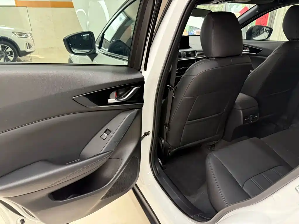 Mazda CX-4 2023 2021 2.0L Auto FWD Skyactiv Explorer Edition