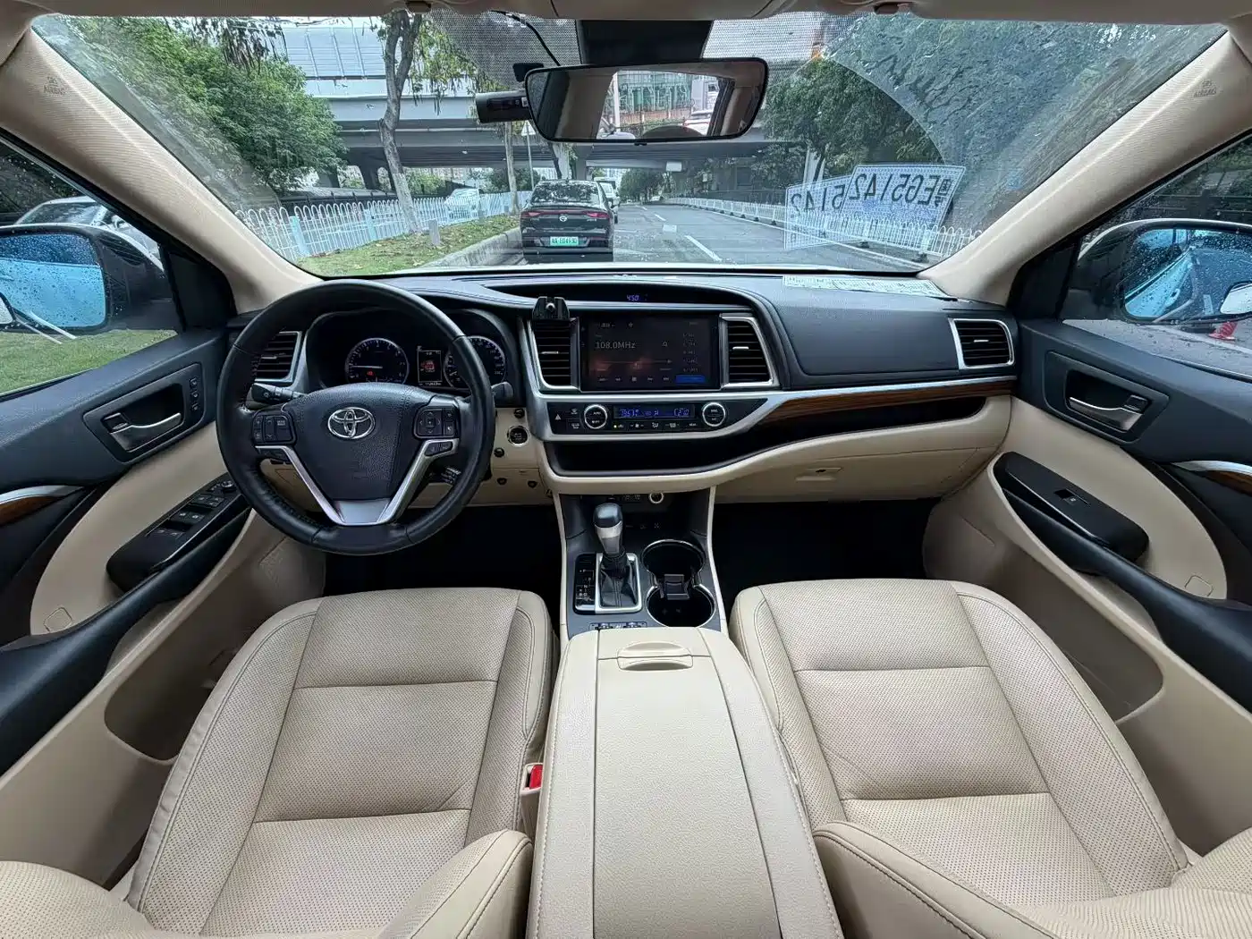 Toyota Highlander 2018 2.0T 4WD Ultimate 7-seater (China V) фото 9