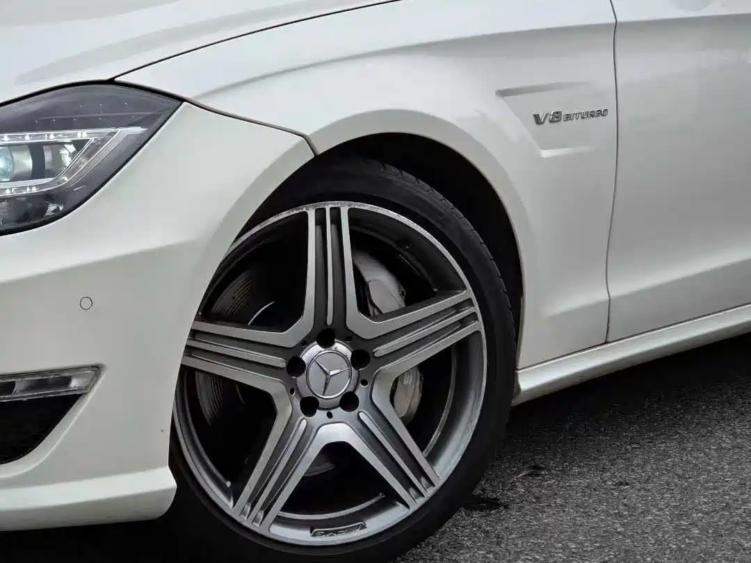 Mercedes-Benz CLS AMG 2012 AMG CLS 63 фото 2