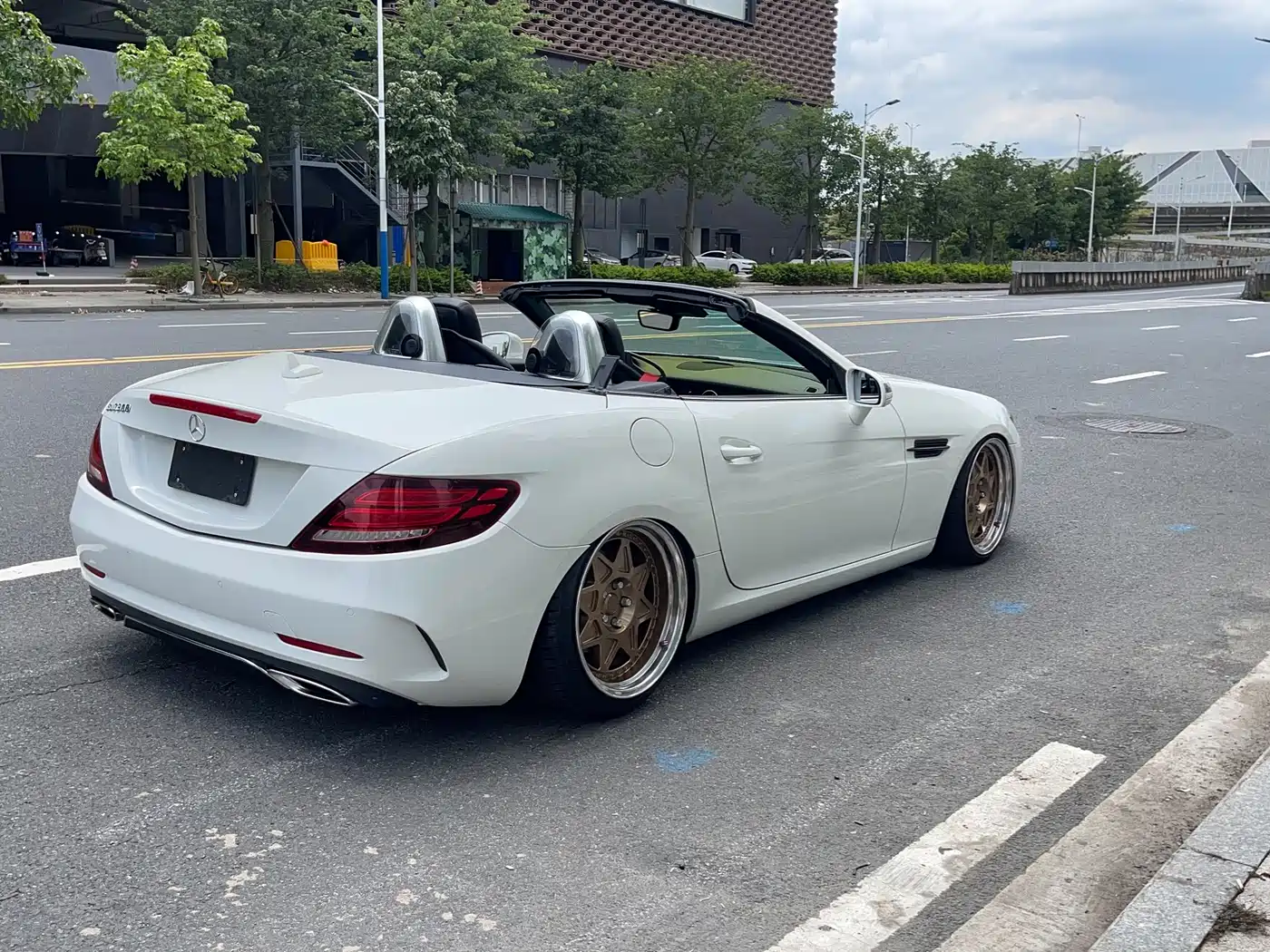 Mercedes-Benz SLC 2018 SLC 300 Luxury Sport фото 11