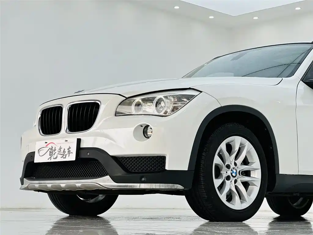 BMW X1 2015 Model sDrive18i Fashion Advanced Edition фото 8