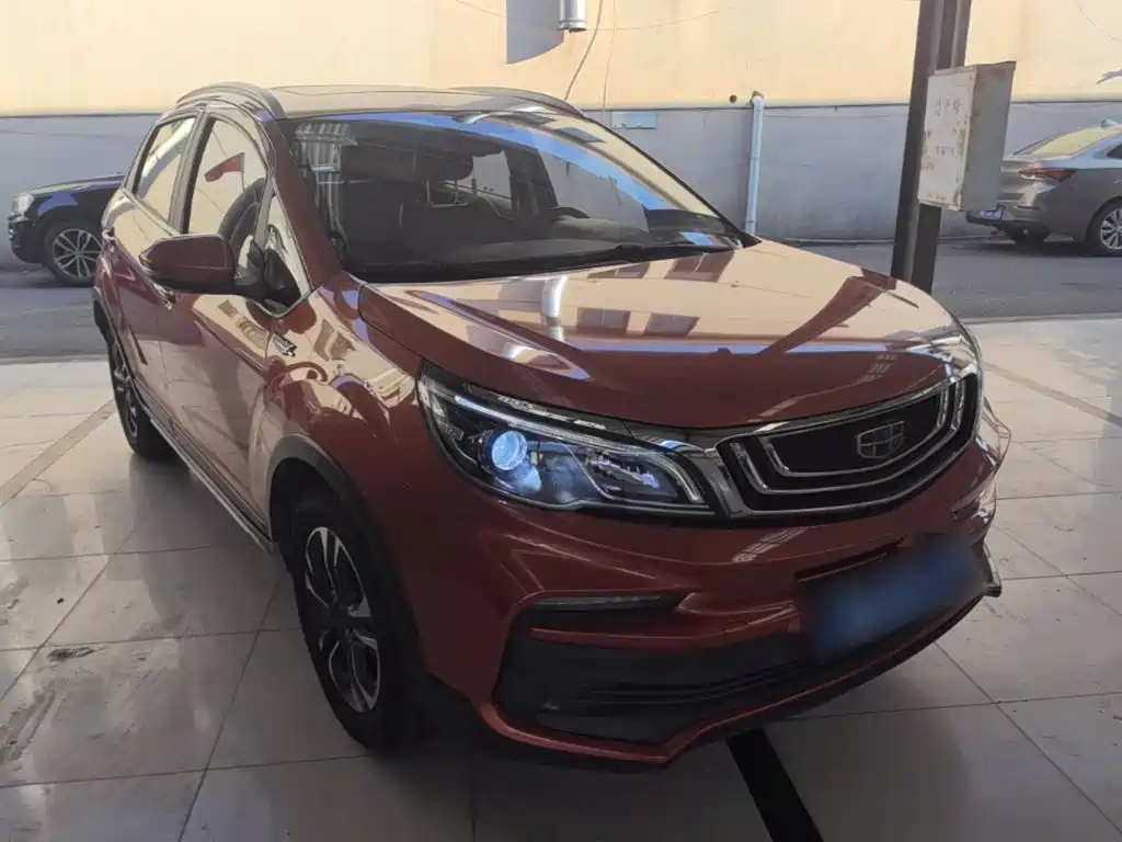 Фото 4 - Geely Vision X3