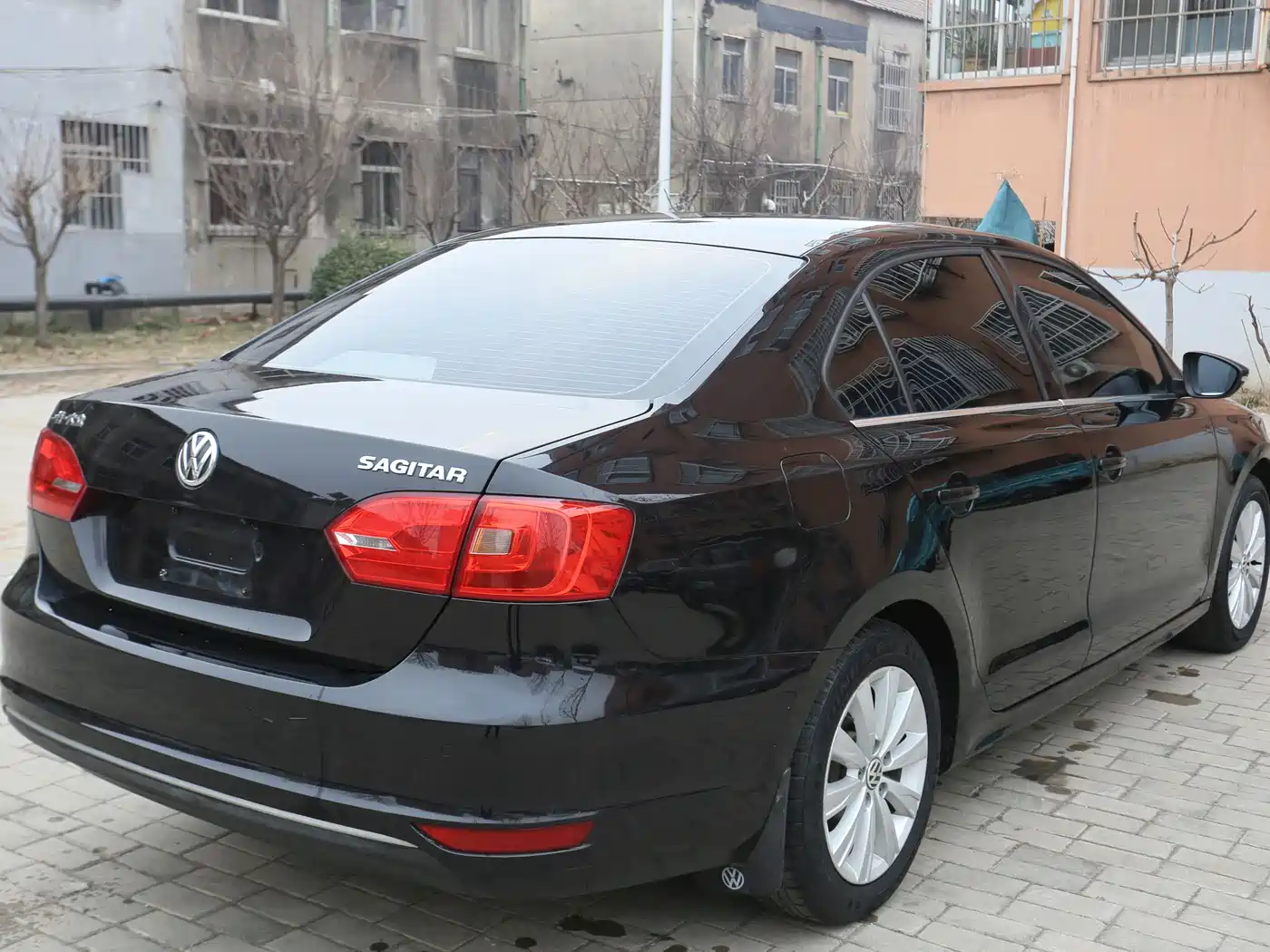 Volkswagen Sagitar 2015 1.6L Manual Comfort фото 5