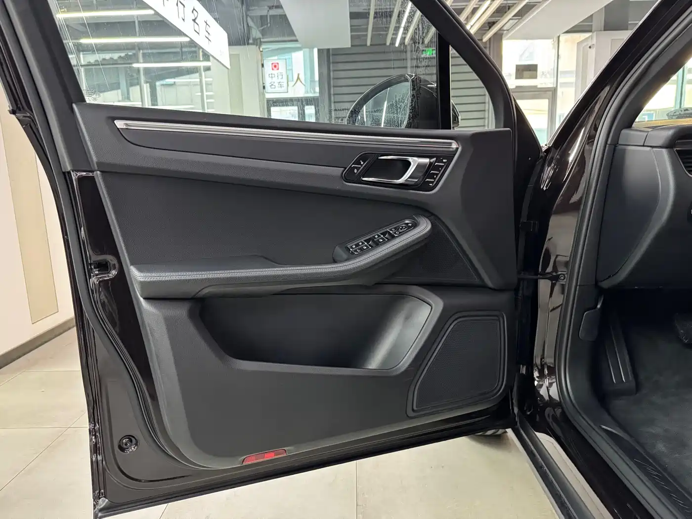 Porsche Macan 2017 Macan 2.0T фото 14