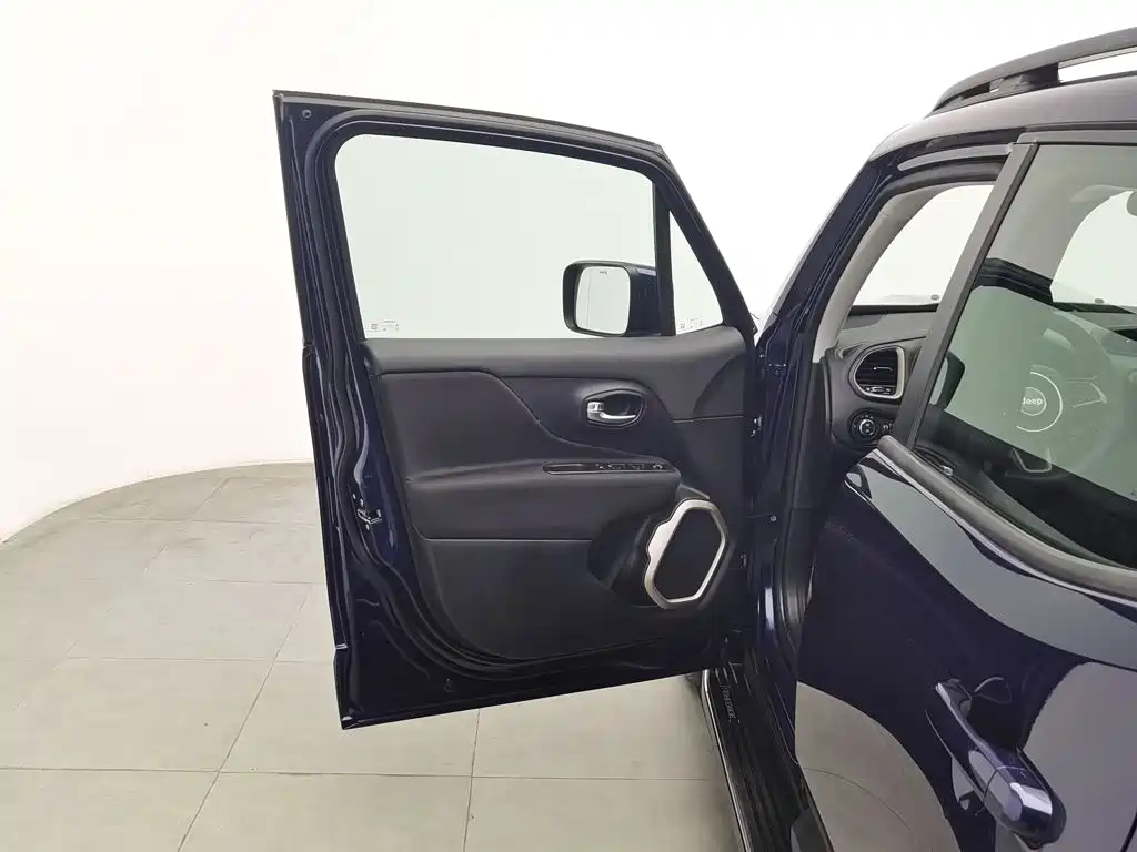 Jeep Renegade 2019 2018 Connected Large Screen Edition 180T Automatic High Energy