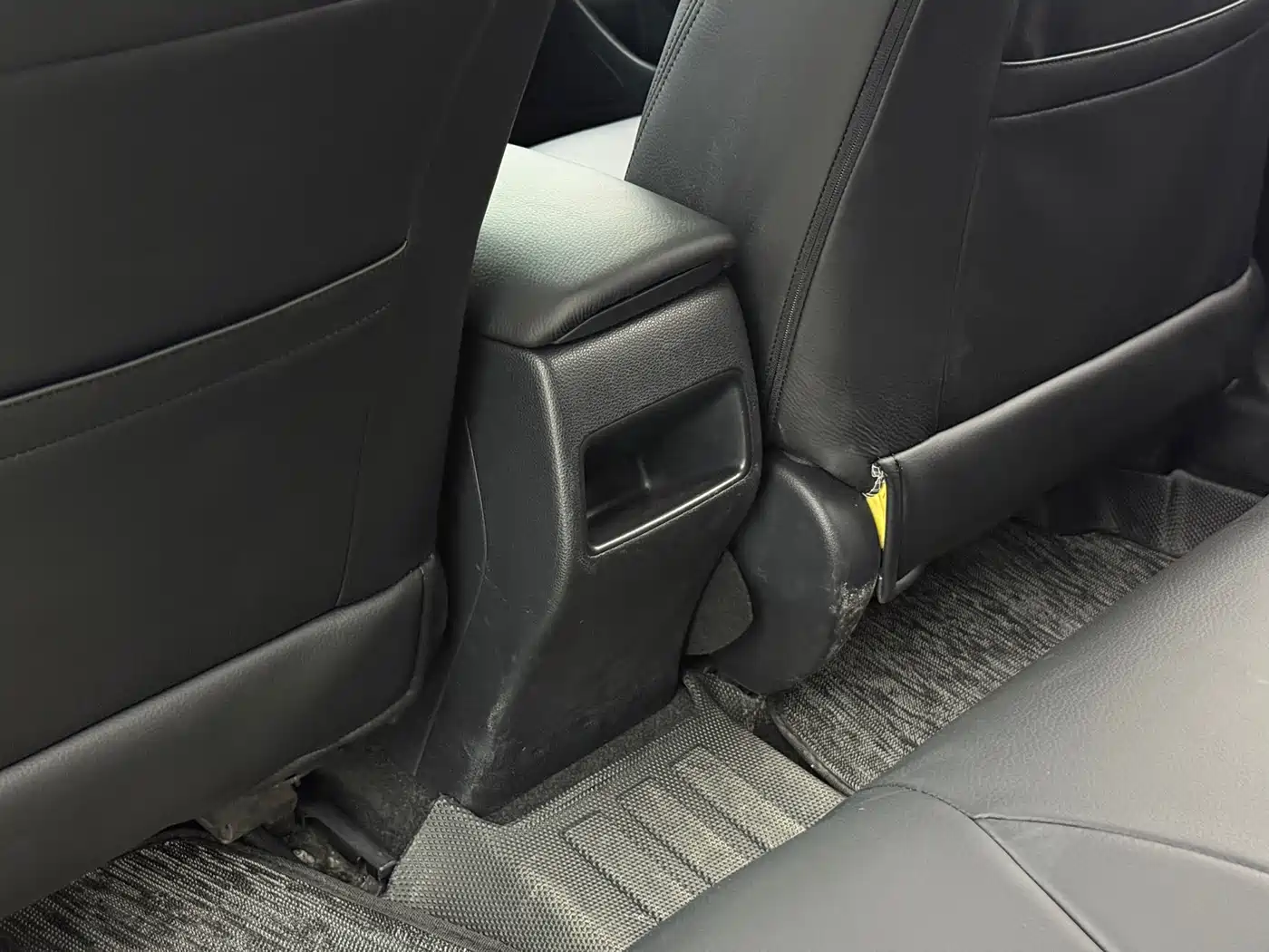 Toyota Corolla 2021 1.2T S-CVT Elite PLUS Edition фото 13