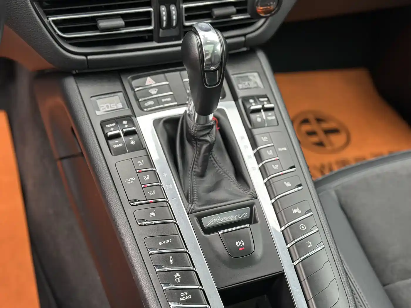 Porsche Macan 2018 Macan 2.0T фото 7