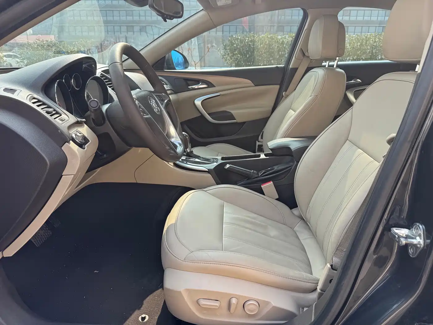 Buick Regal 2012 Model 2.0L Luxury фото 7