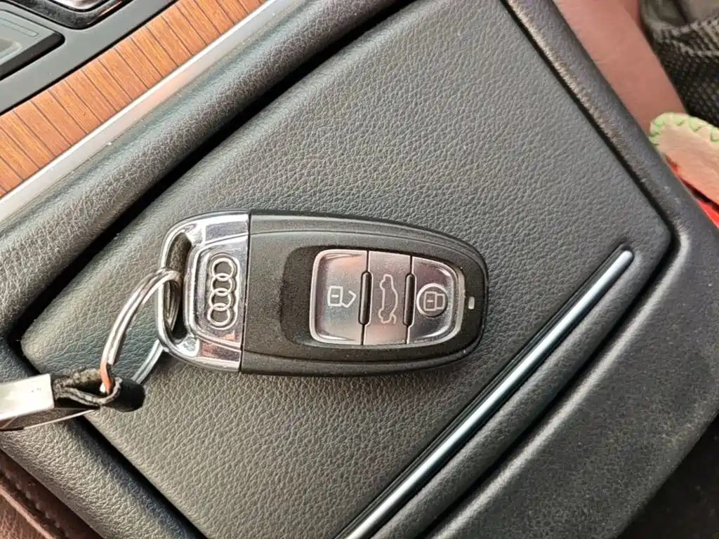 Фото 9 - Audi A6L