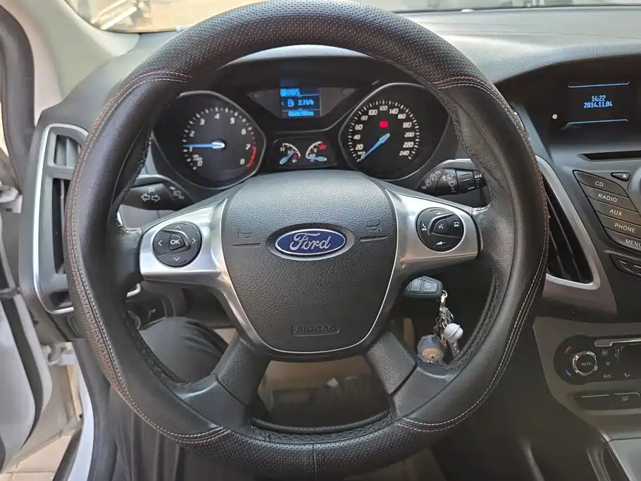 Фото 15 - Ford Focus