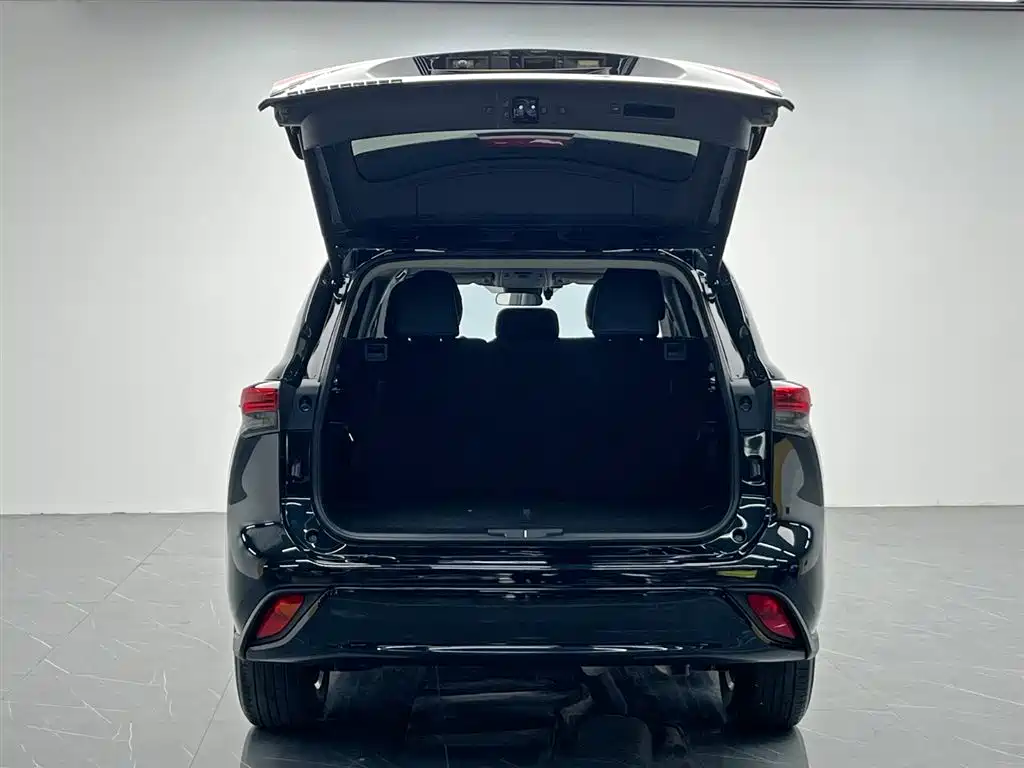 Toyota Highlander 2024 2.5L Smart Hybrid 2WD Elite 7-seater фото 11