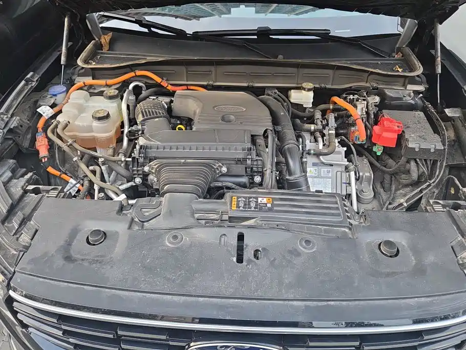 Photo 10 - Ford Edge