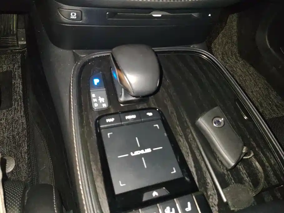 Lexus LS 2022 2021 500h Excellence Edition