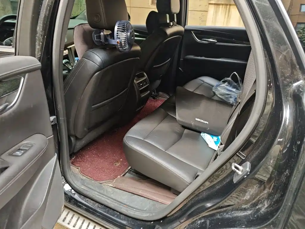 Photo 13 - Cadillac XT5