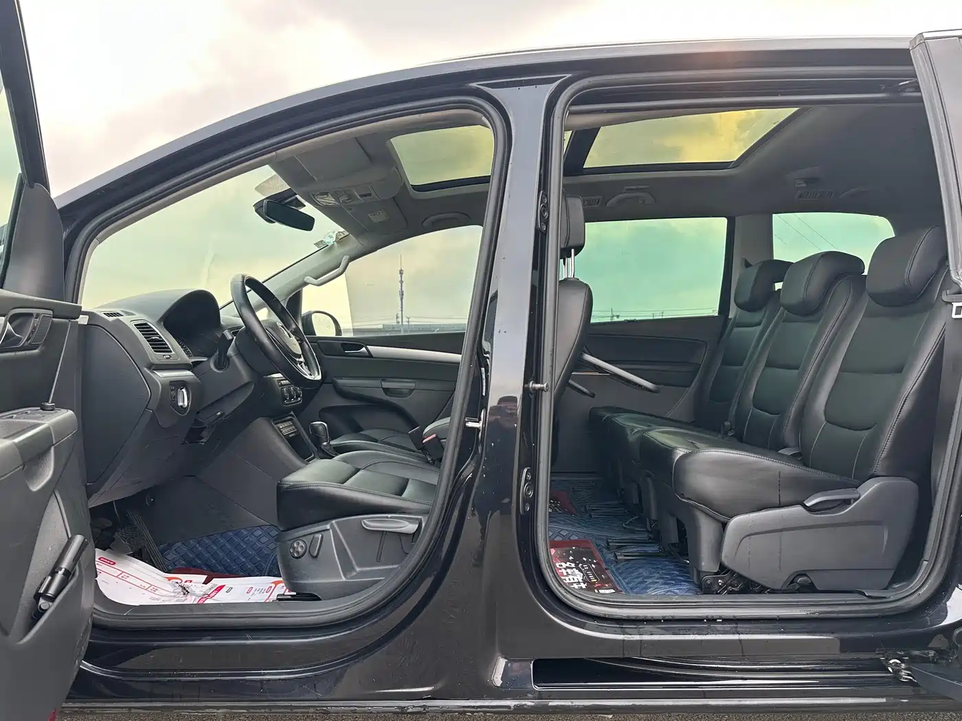 Volkswagen Sharan 2016 380TSI Comfort 7-seater фото 10