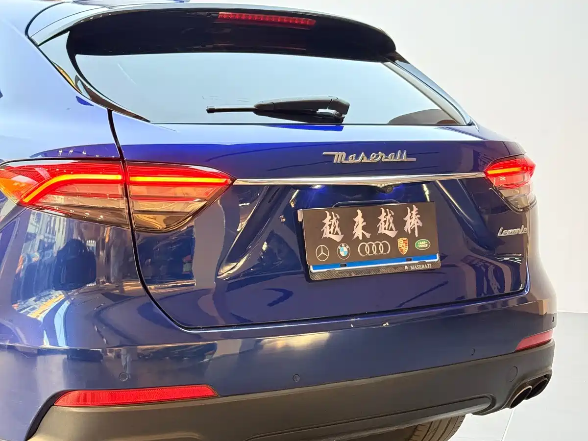 Photo 11 - Maserati Levante
