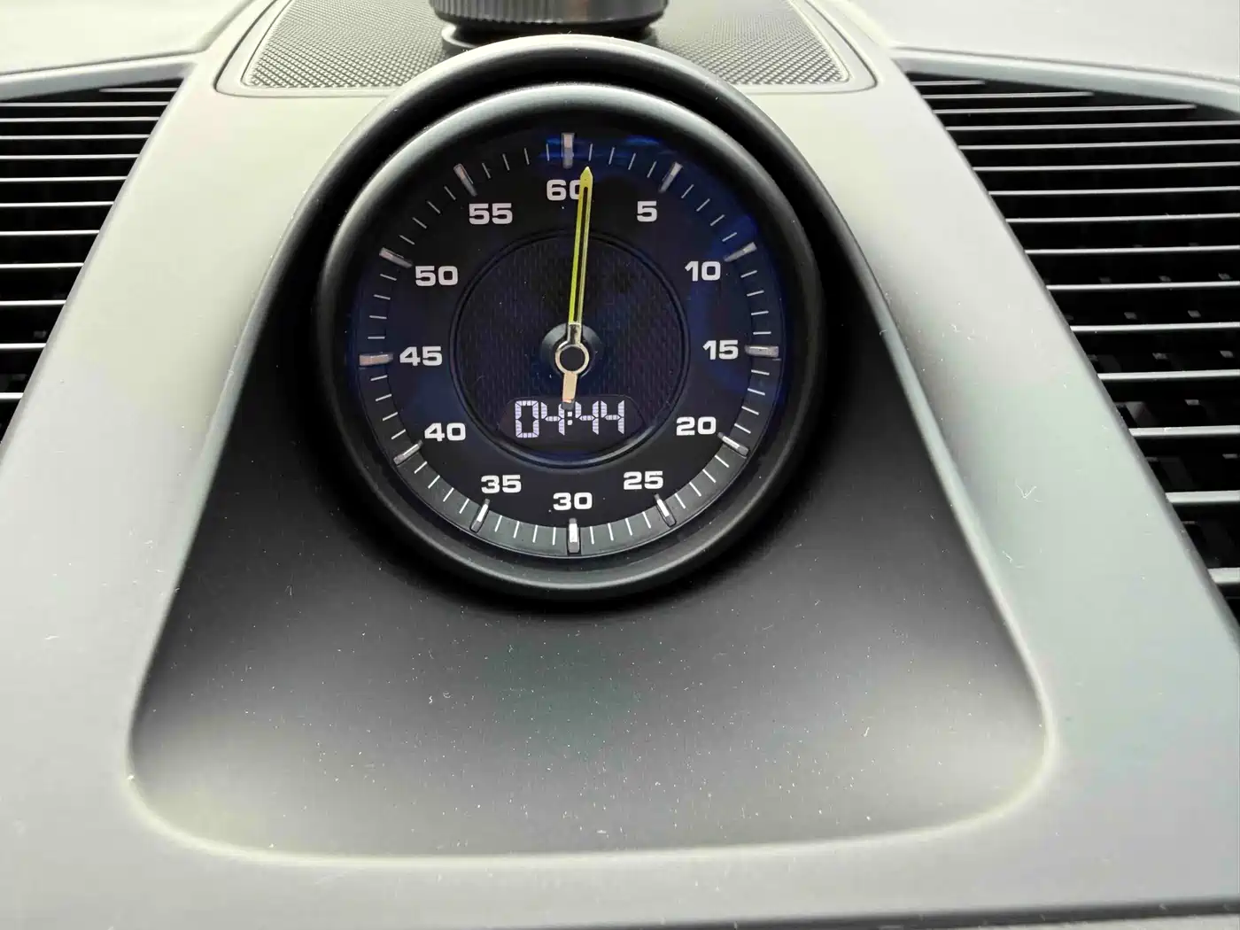 Porsche Cayenne New Energy 2020 Cayenne E-Hybrid 2.0T фото 27