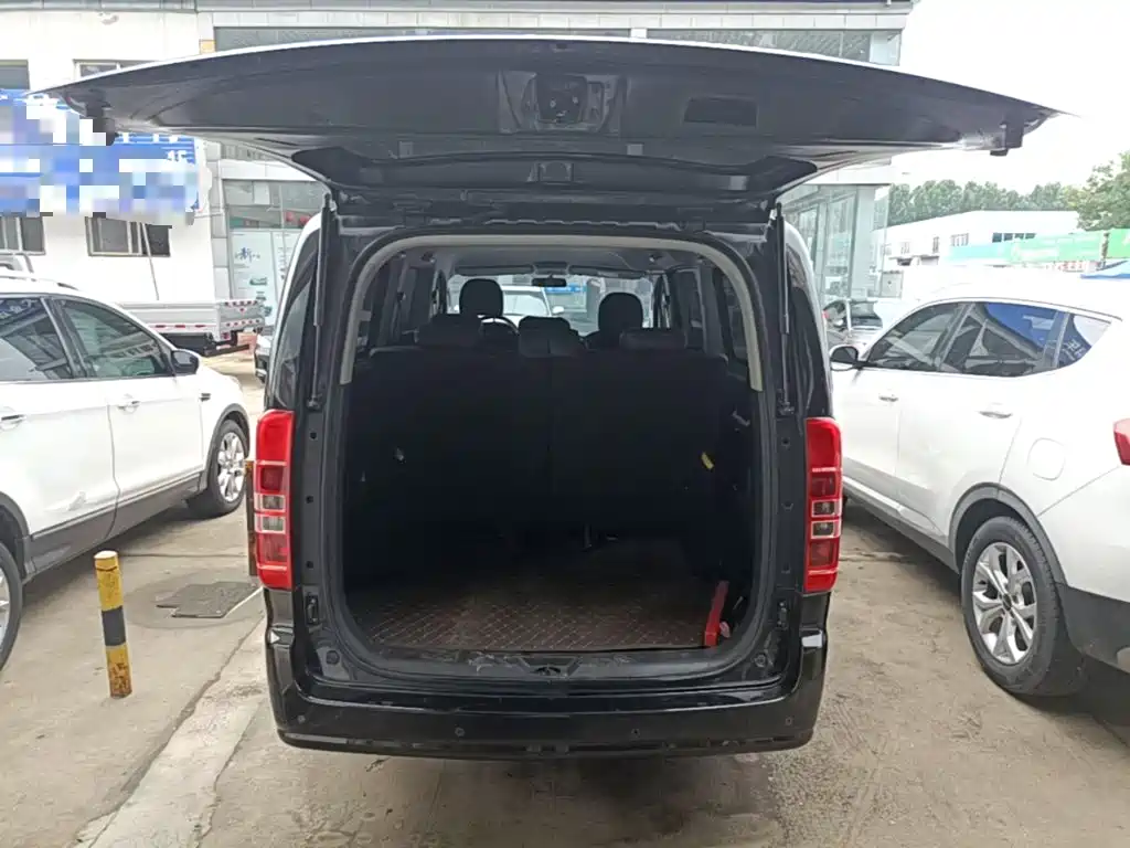 JAC Refine M3 2022 2022 PLUS 1.8L 7-Seater Standard