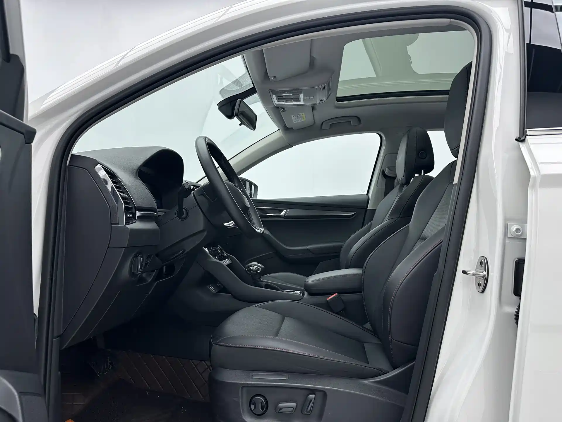 Photo 5 - Škoda Karoq