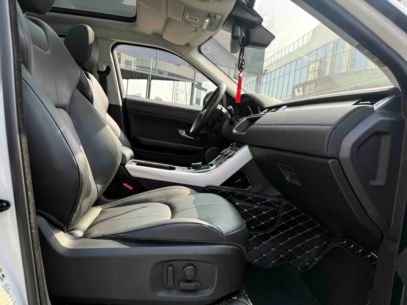 Land Rover Range Rover Evoque 2018 240PS SE Smart Edition фото 6