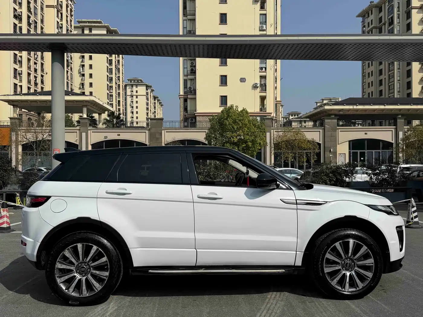Land Rover Range Rover Evoque 2018 240PS SE Smart Edition фото 16