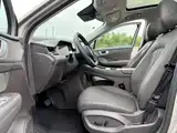 Photo 9 - Shangjie SUV