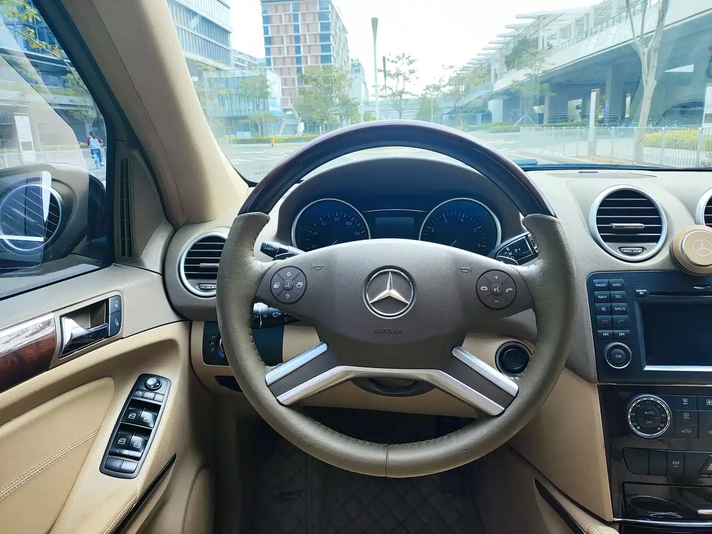 Mercedes-Benz M-Class 2010 ML 350 4MATIC Luxury Special Edition фото 12