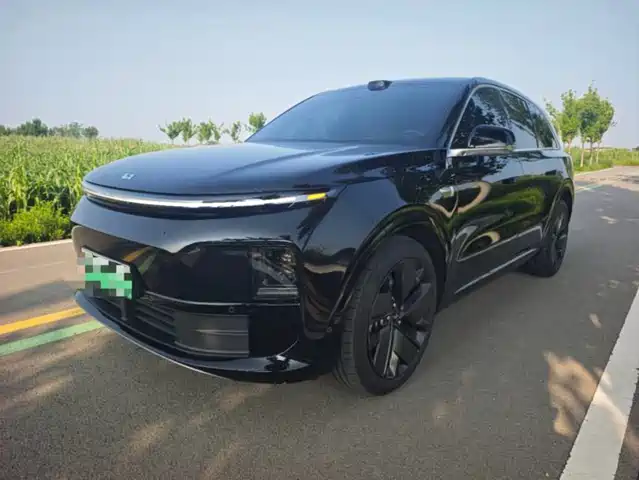 Li Auto L6 2025