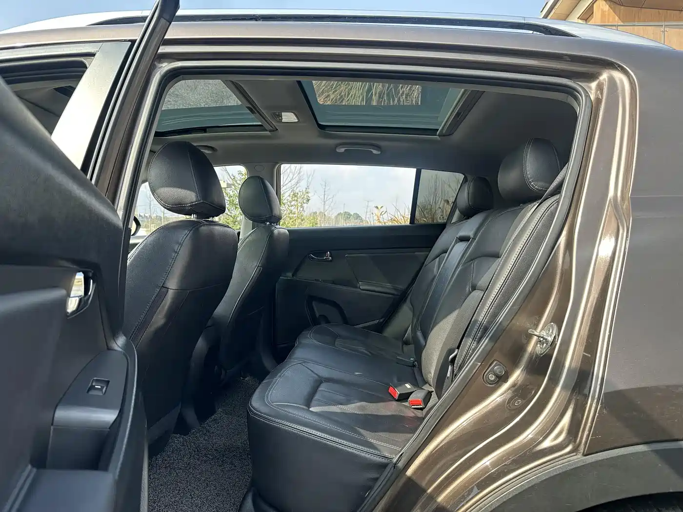 Kia Sportage 2014 2.0L Automatic 2WD Premium фото 9
