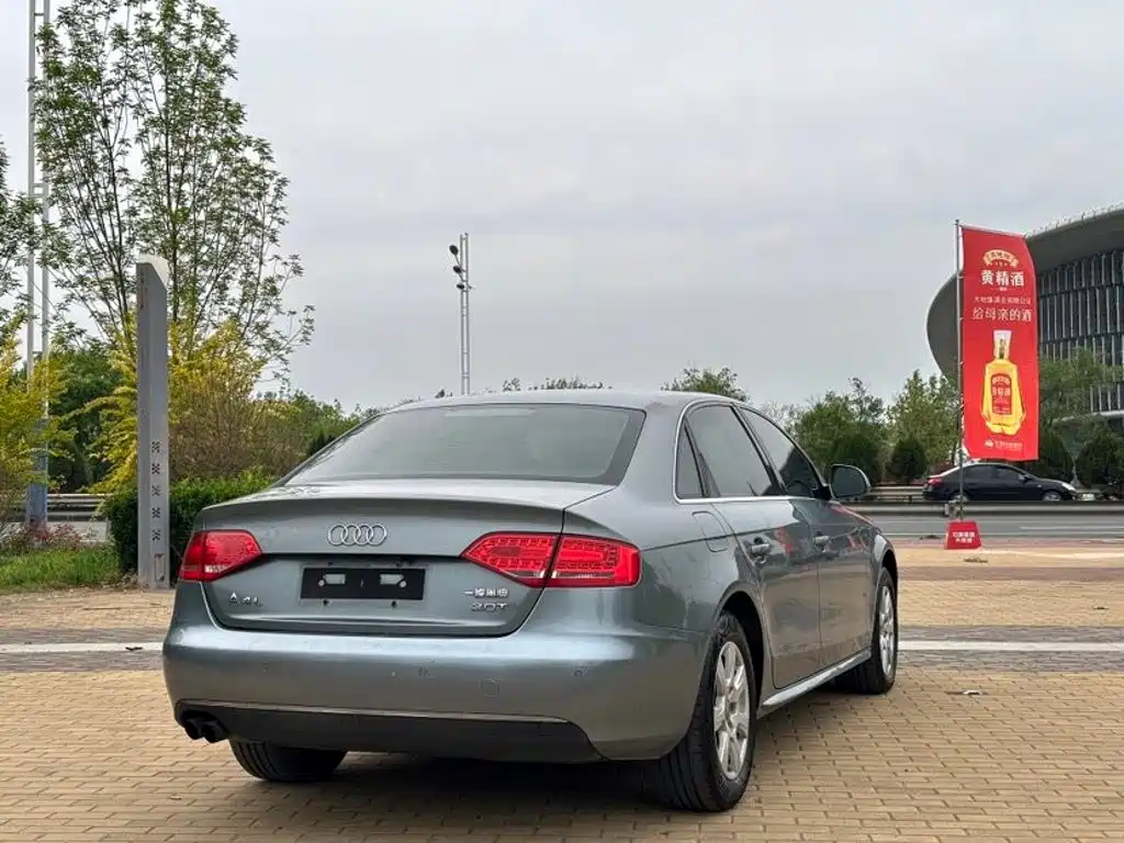 Audi A4L 2010 2009 2.0 TFSI Luxury