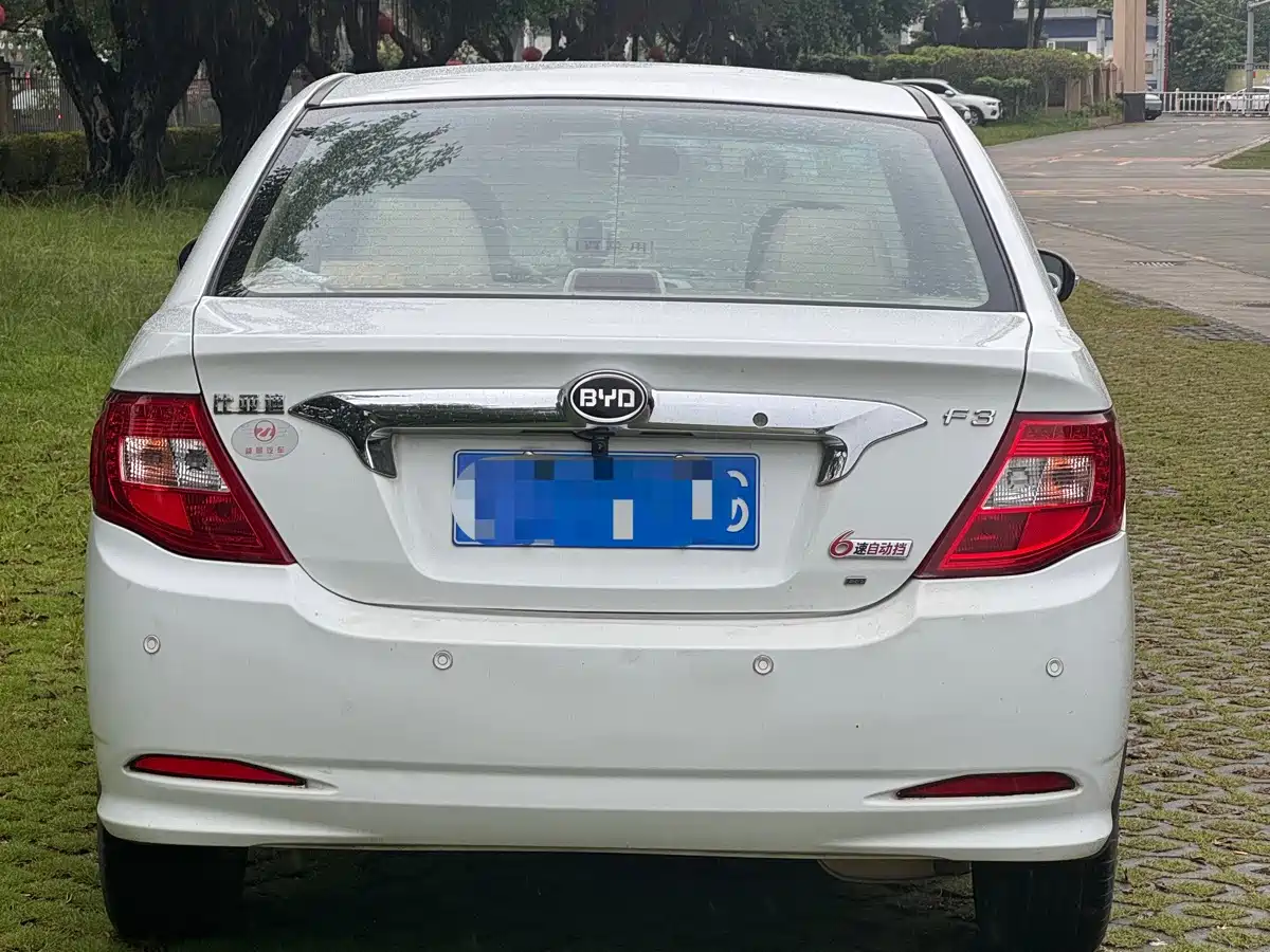 Фото 5 - BYD F3