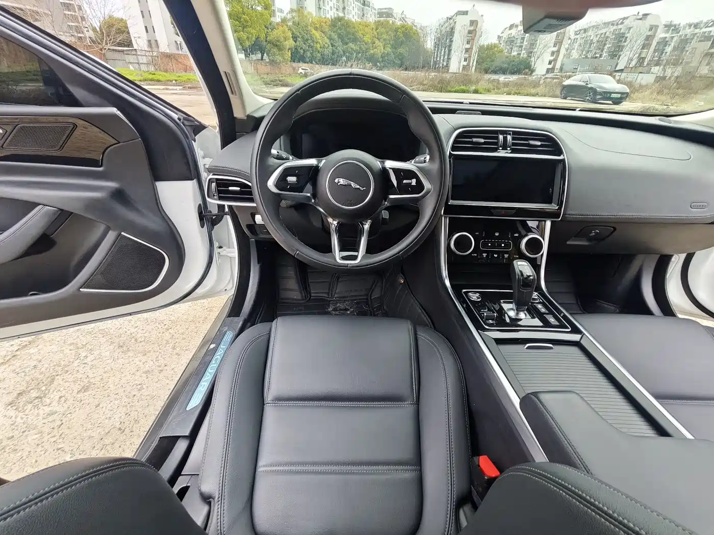 JAGUAR XEL