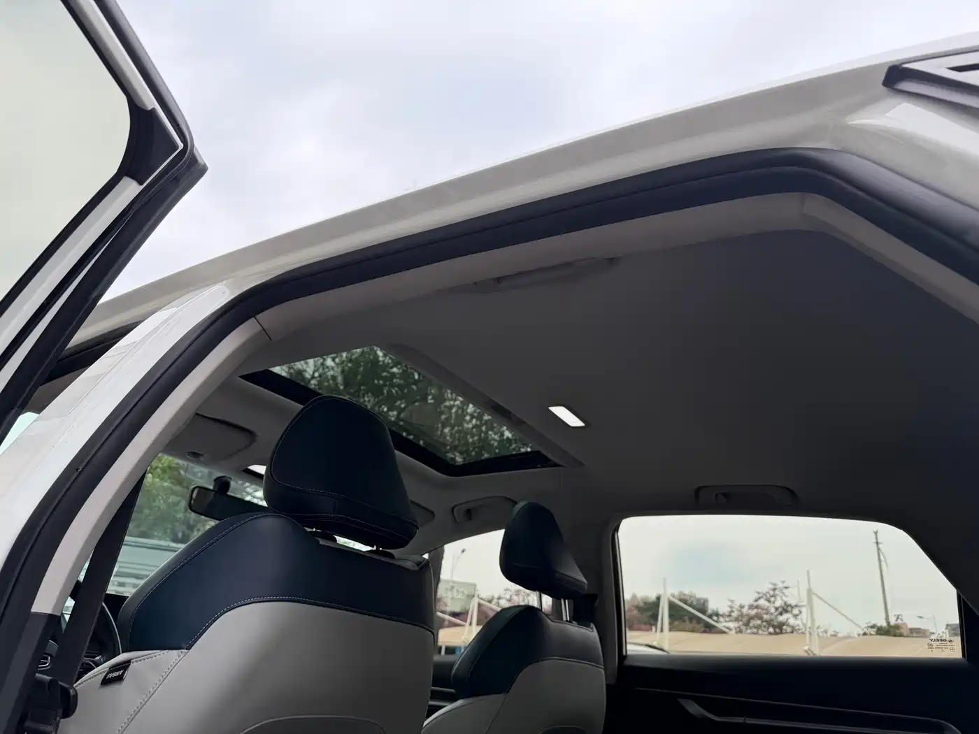 GEELY AUTOMOBILE EMGRAND