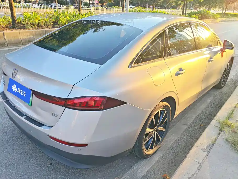 Фото 3 - Roewe D7