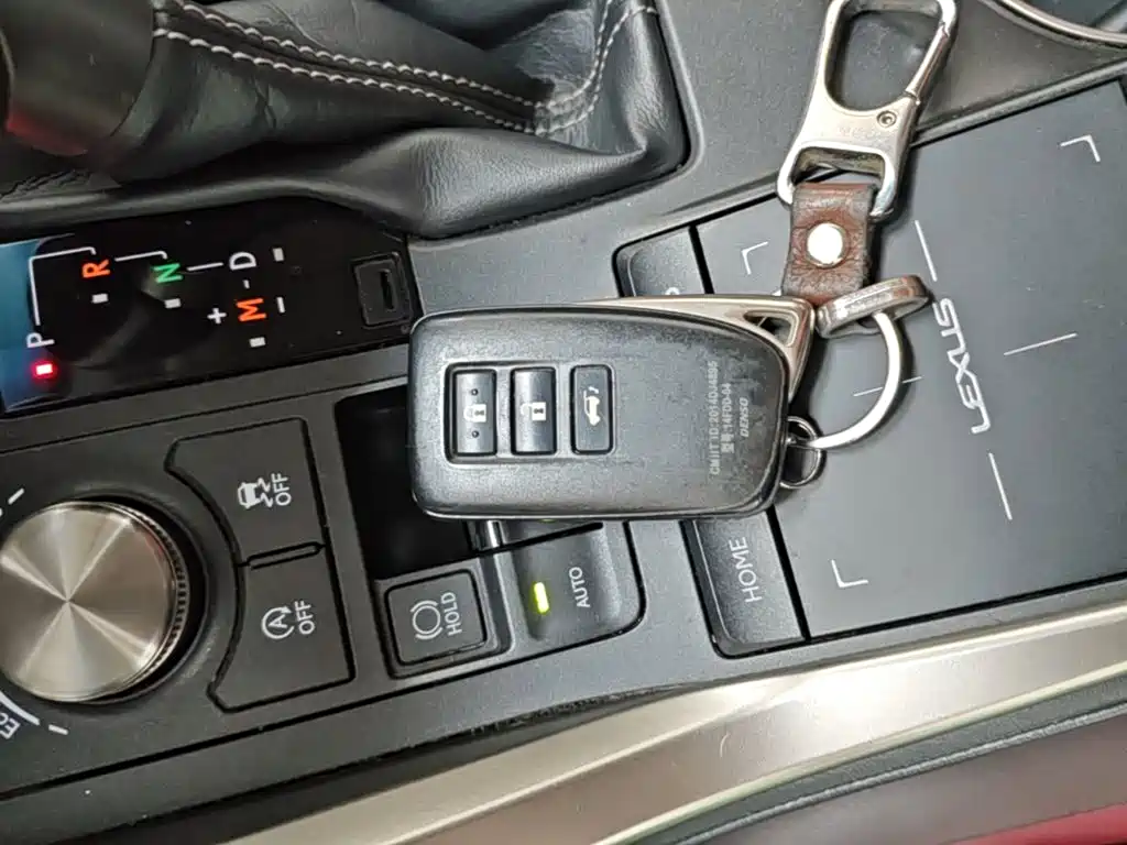 Фото 9 - Lexus NX