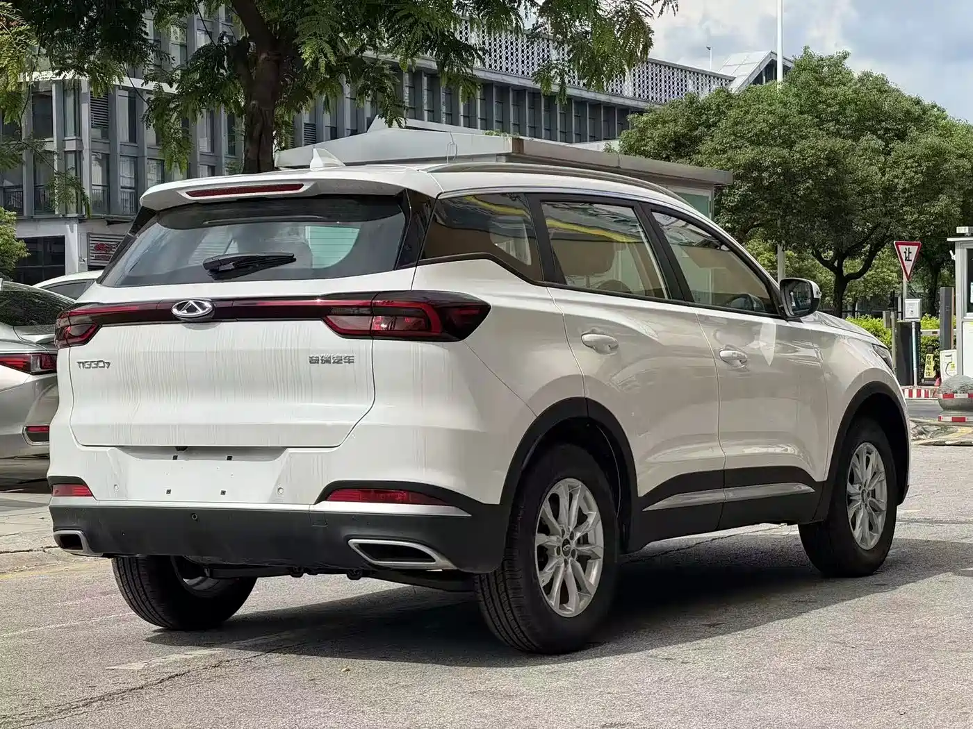 Chery Tiggo 7 2026 2025 Excellence 1.5T CVT Luxury Edition