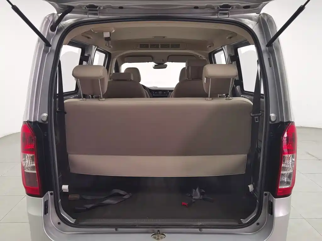 Wuling Motors Wuling Rongguang V 2017 2016 1.2L Standard
