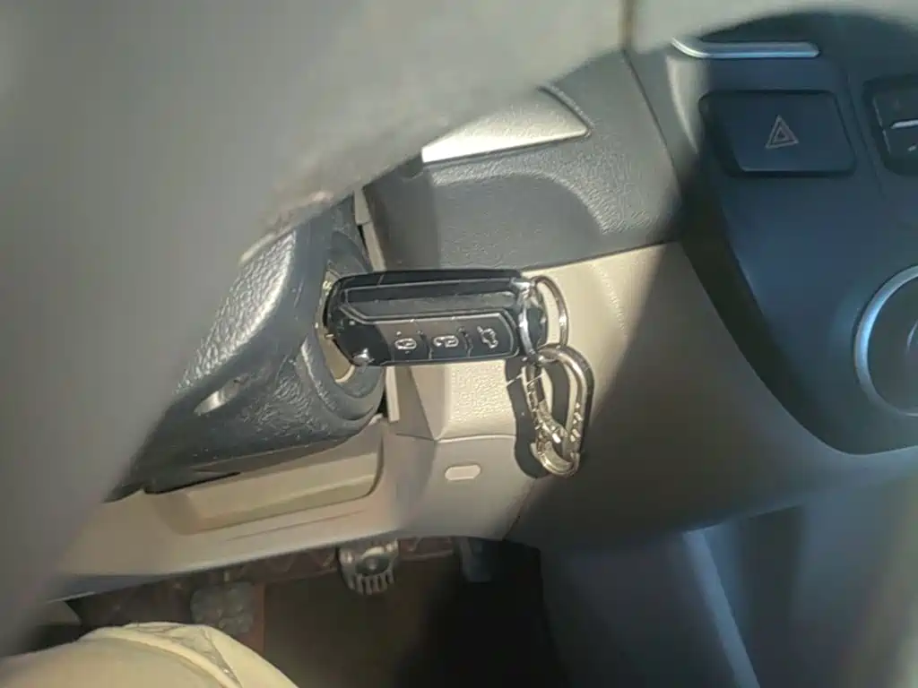Dongfeng Aeolus Dongfeng Fengshen A60 2016 2016 Model 1.5L Manual Luxury