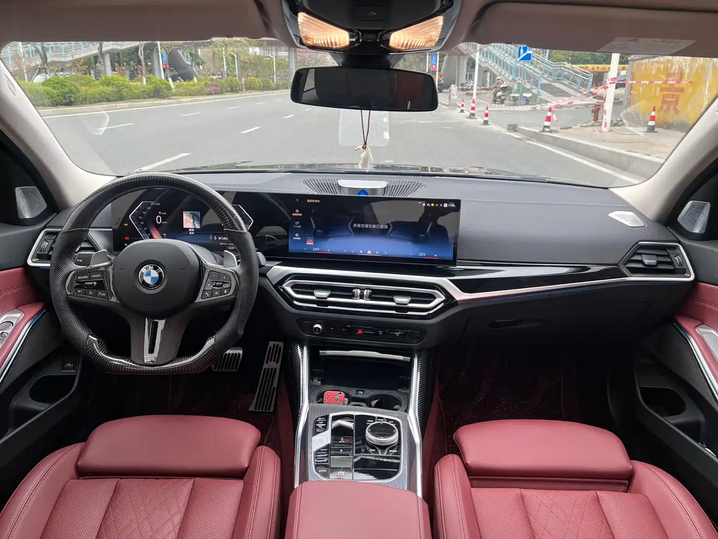 BMW 3 Series 2024 325Li M Sport Shadowline Package фото 7