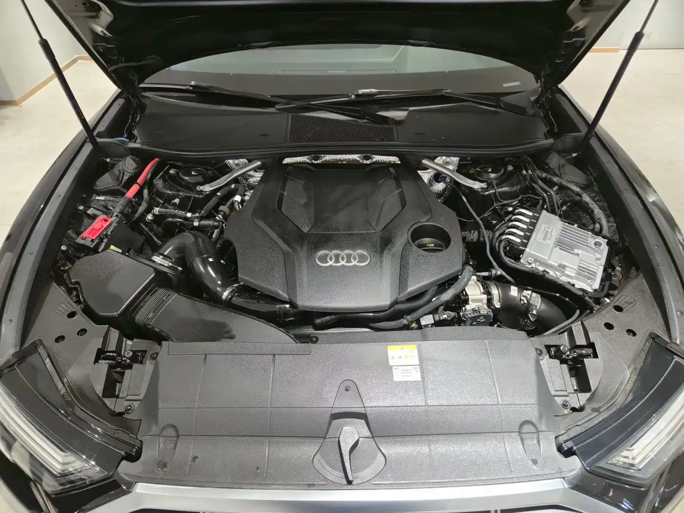 Audi A6 (Import) 2022 allroad quattro Explorer 55 TFSI Premium Off-road фото 27