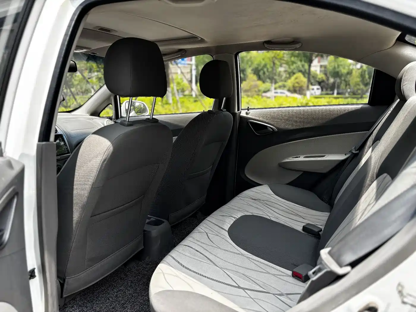 Chevrolet Sail 2011 2011 Sedan 1.4L AMT Happiness Edition